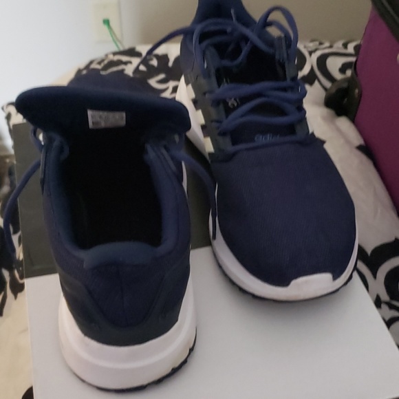 Adidas - Picture 4 of 5